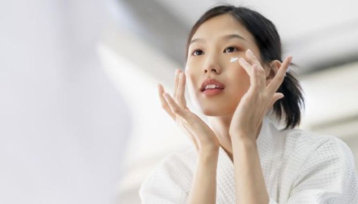 6 Skincare yang Wajib Dipakai Sejak Muda Agar Kulit Wajah Bening Berseri Sampai Tua